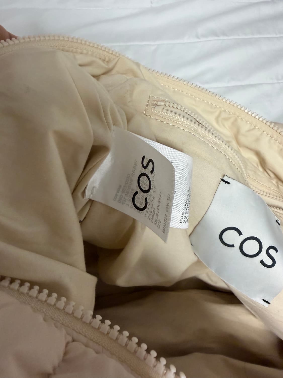 Cos 코스 퀼티드 오버사이즈 숄더백 베이지 상품이미지3
