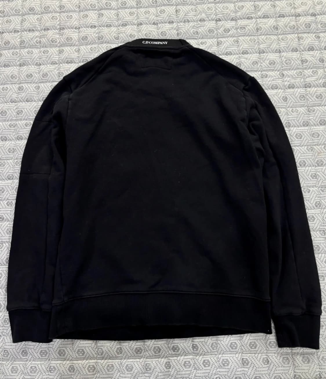 씨피컴퍼니 CP컴퍼니 렌즈 맨투맨 블랙 100 상품이미지3