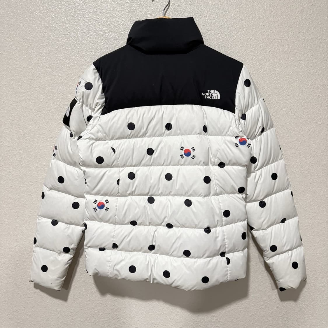 18FW 노스페이스 평창 스페셜 에디션 구스다운 패딩 화이트 상품이미지9