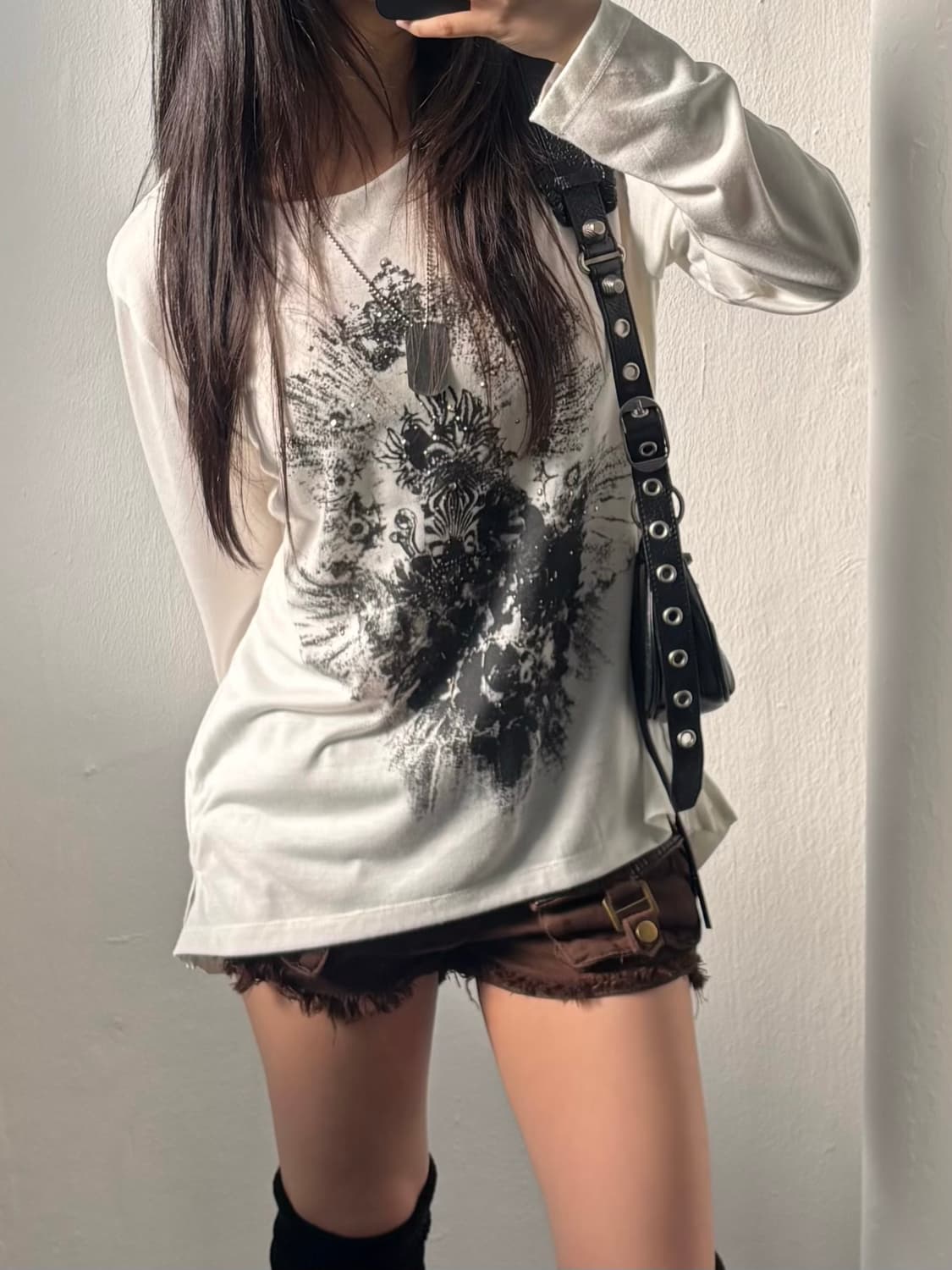 Vintage White Sheer Graphic Long Sleeve 상품이미지2