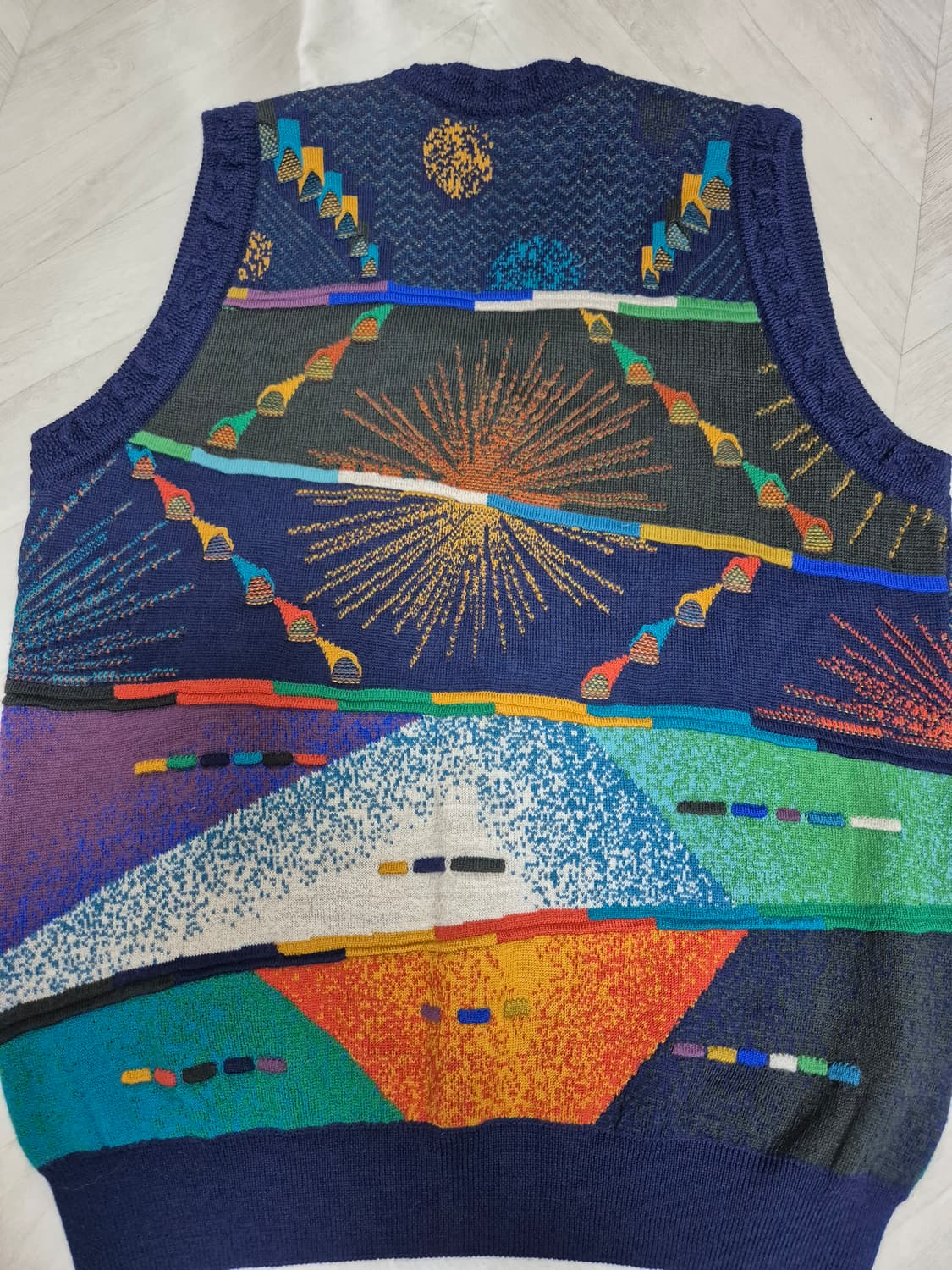 정품 GECCU 게쿠 멀티컬러 니트 베스트 상품이미지4