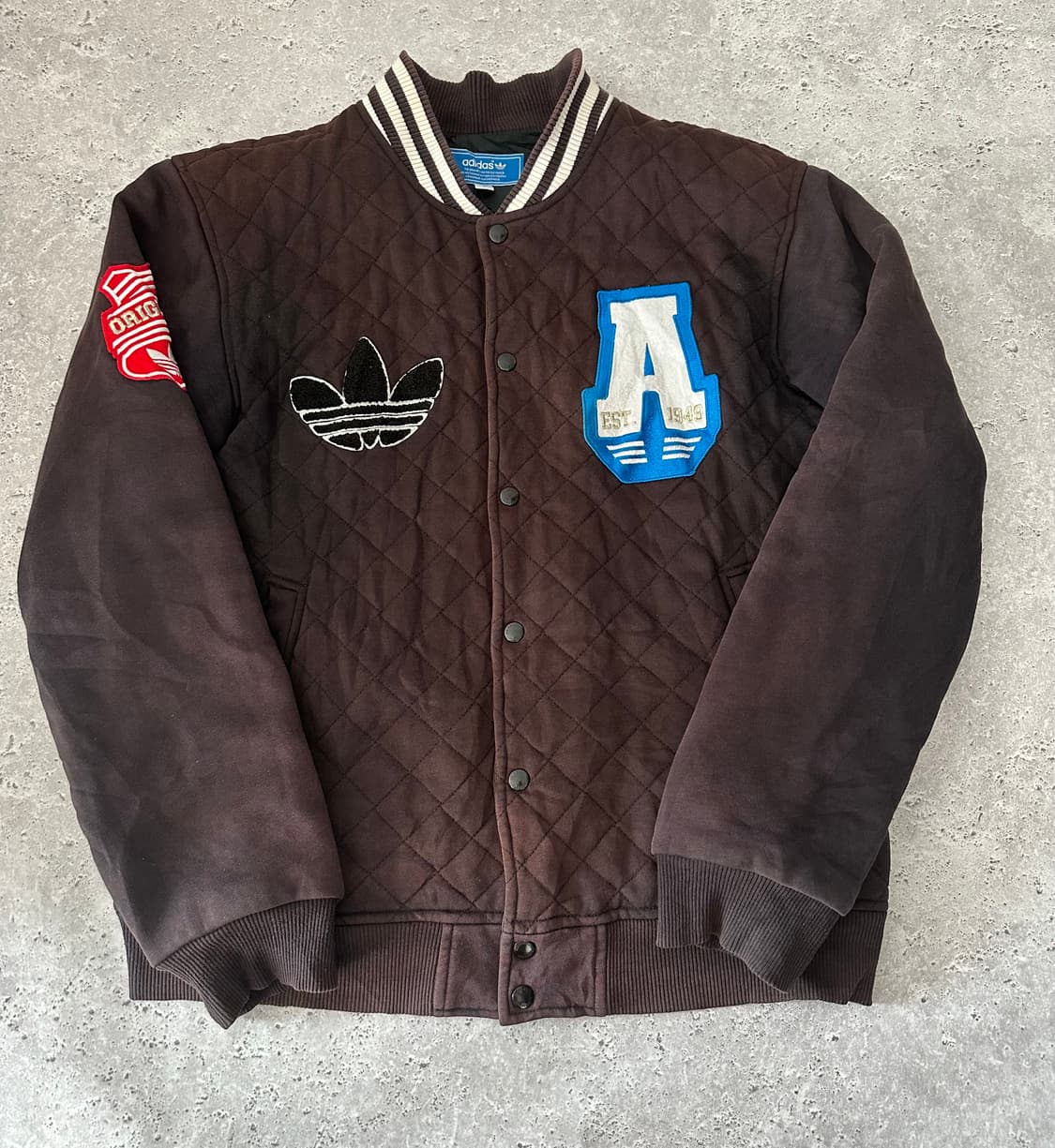 아디다스 오리지널스 퀼팅 바시티 자켓  상품이미지1