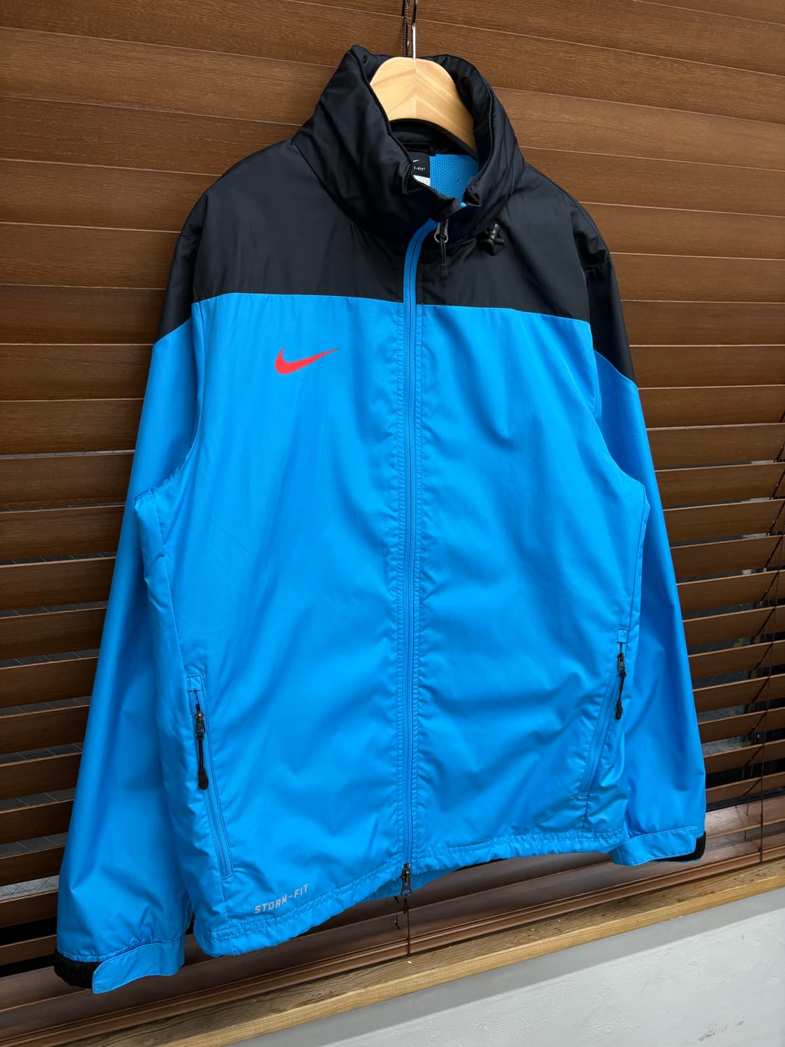 나이키 스톰핏 바람막이 상품이미지3