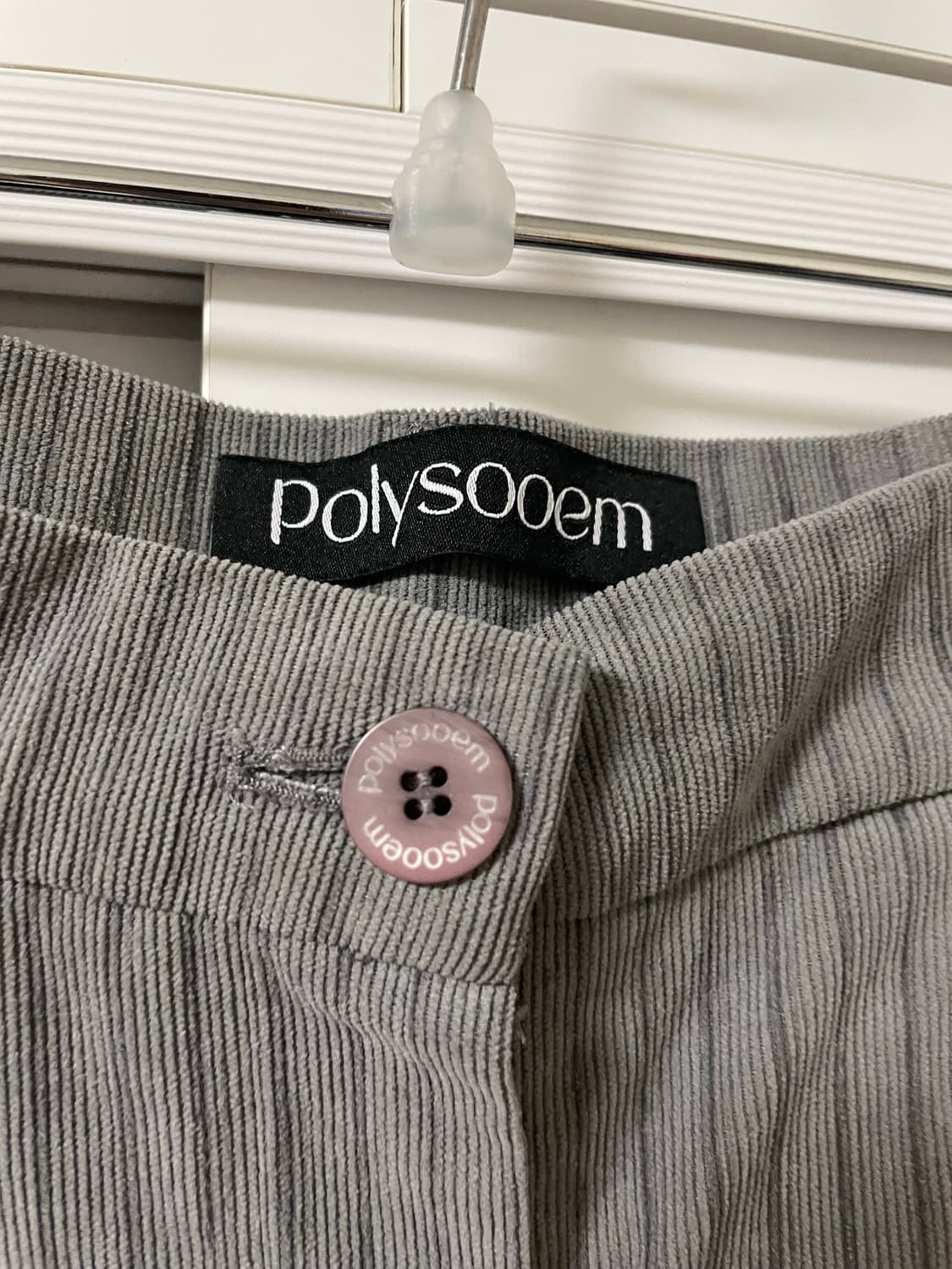 폴리수엠 스트라이프 오버사이즈 턱팬츠 그레이 상품이미지8