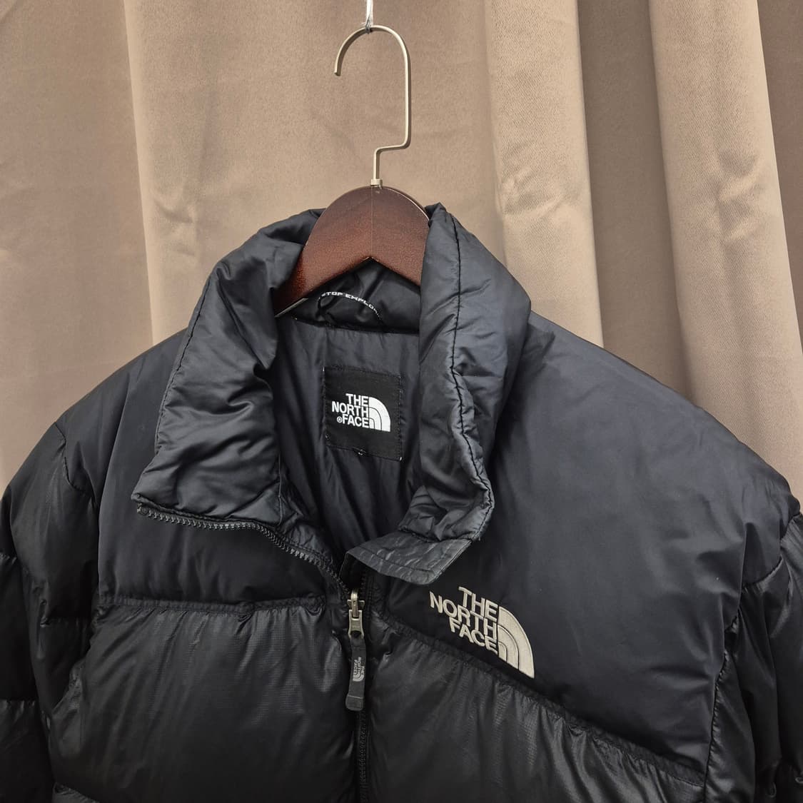 노스페이스 700 블랙 눕시 패딩 95 상품이미지2