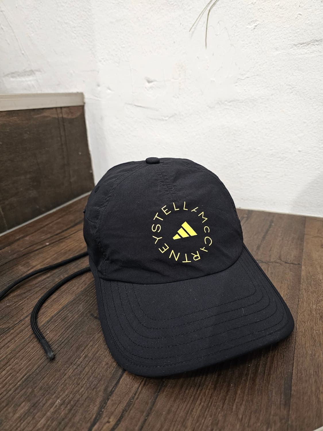 Stella McCartney X Adidas 콜라보 블랙 러닝 캡 상품이미지1