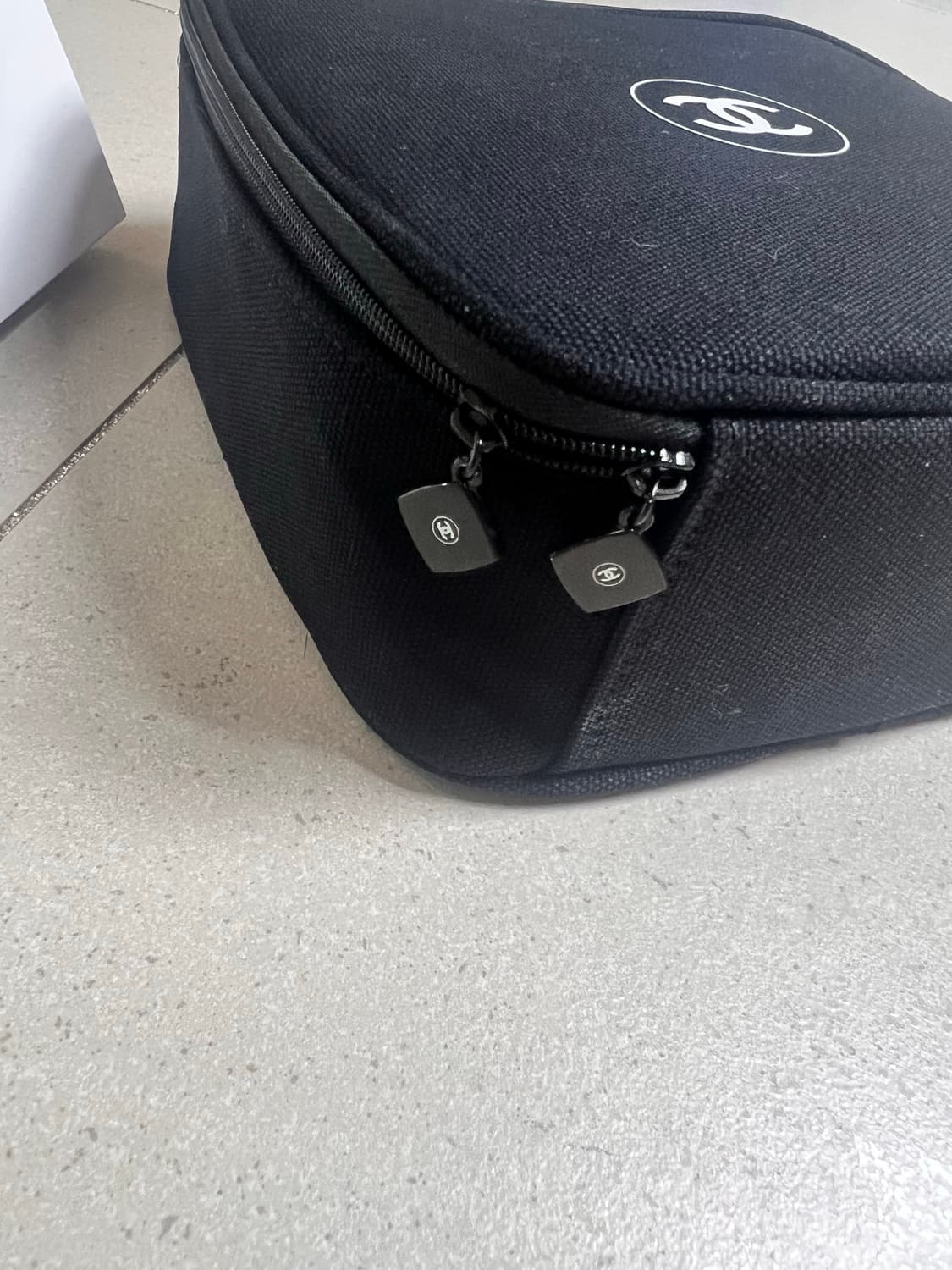 샤넬 정품 거울 빅 파우치 상품이미지3