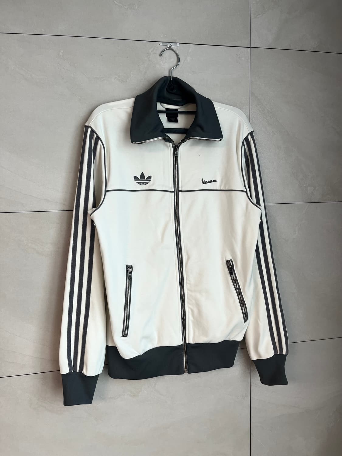 아디다스X베스파 파이어버드 오트밀 차콜 져지 (100) 상품이미지2