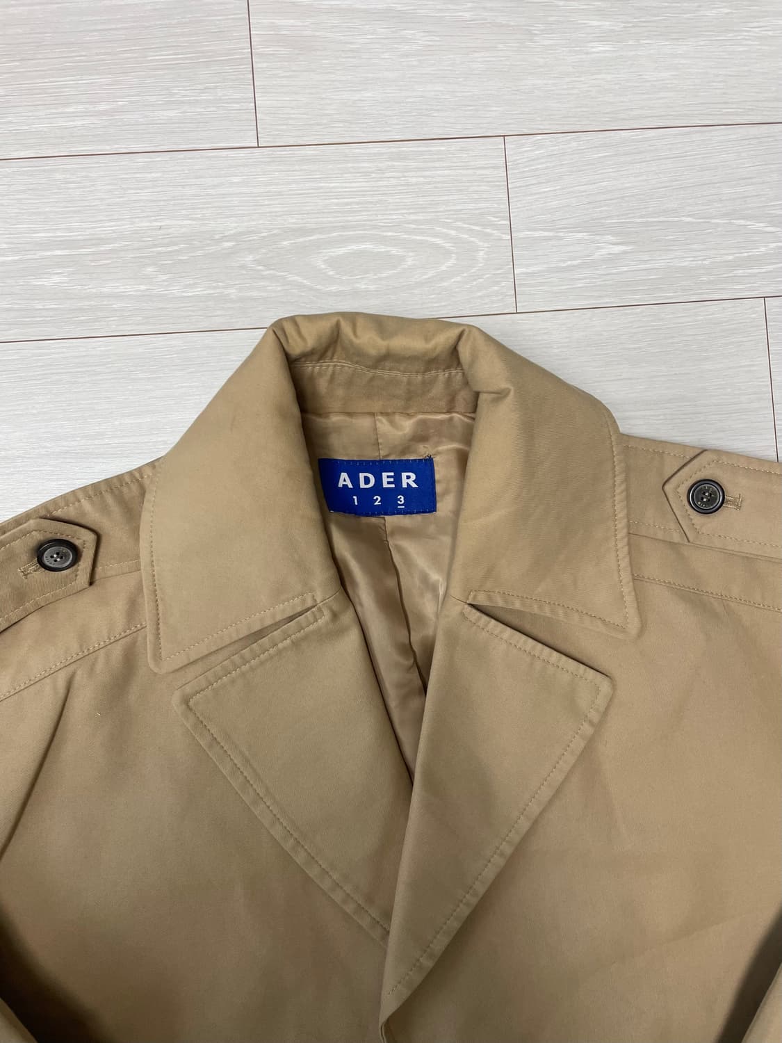 아더에러 트렌치코트 상품이미지2