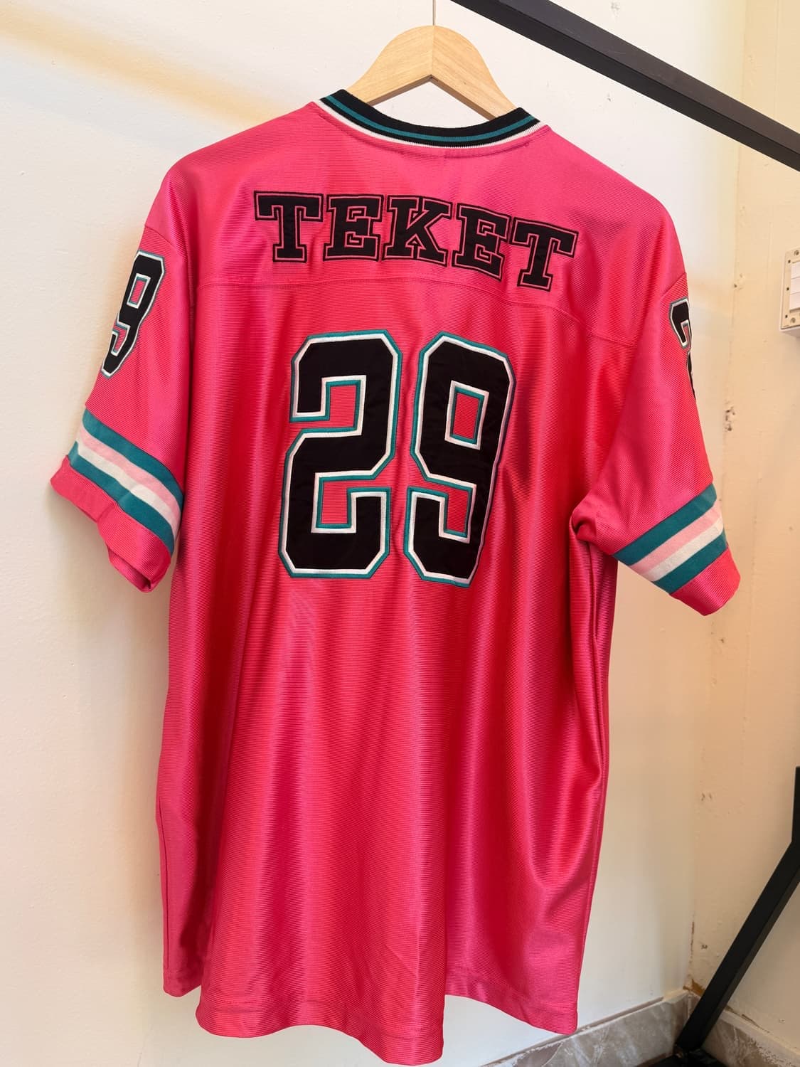 테켓(Teket) 그룹 반팔 티 상품이미지2