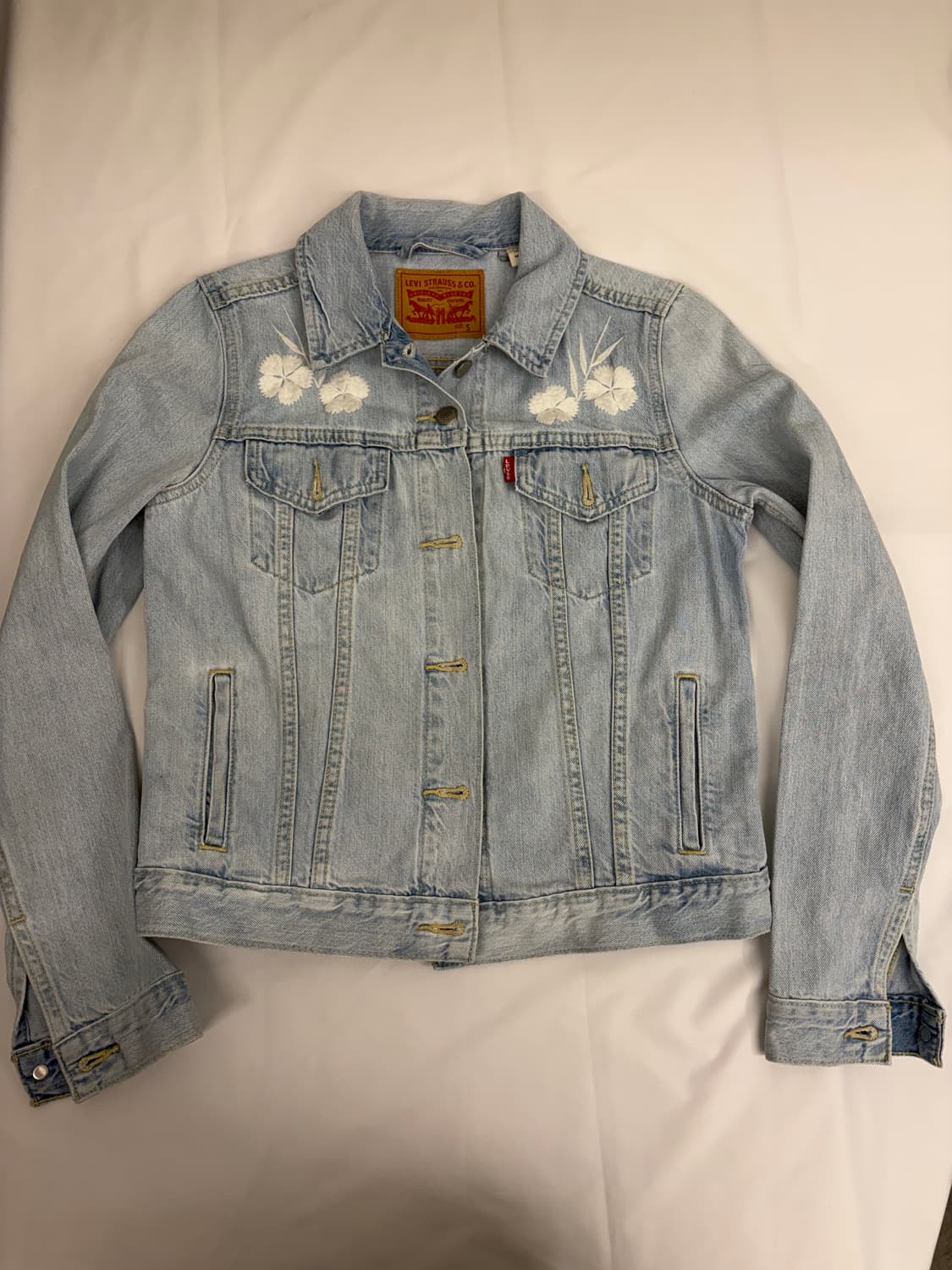 [S] 리바이스 플라워 자수 연청 데님 청자켓 상품이미지1