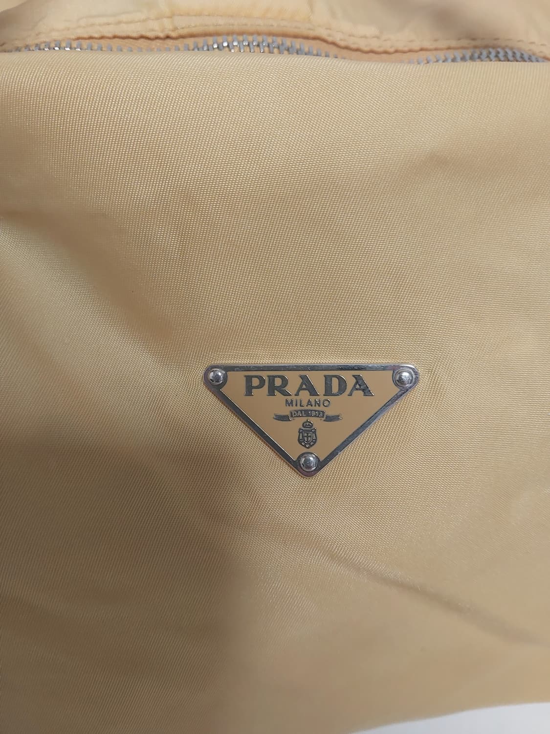 프라다 옐로우 테수토 나일론 토트백 (정품) 상품이미지2