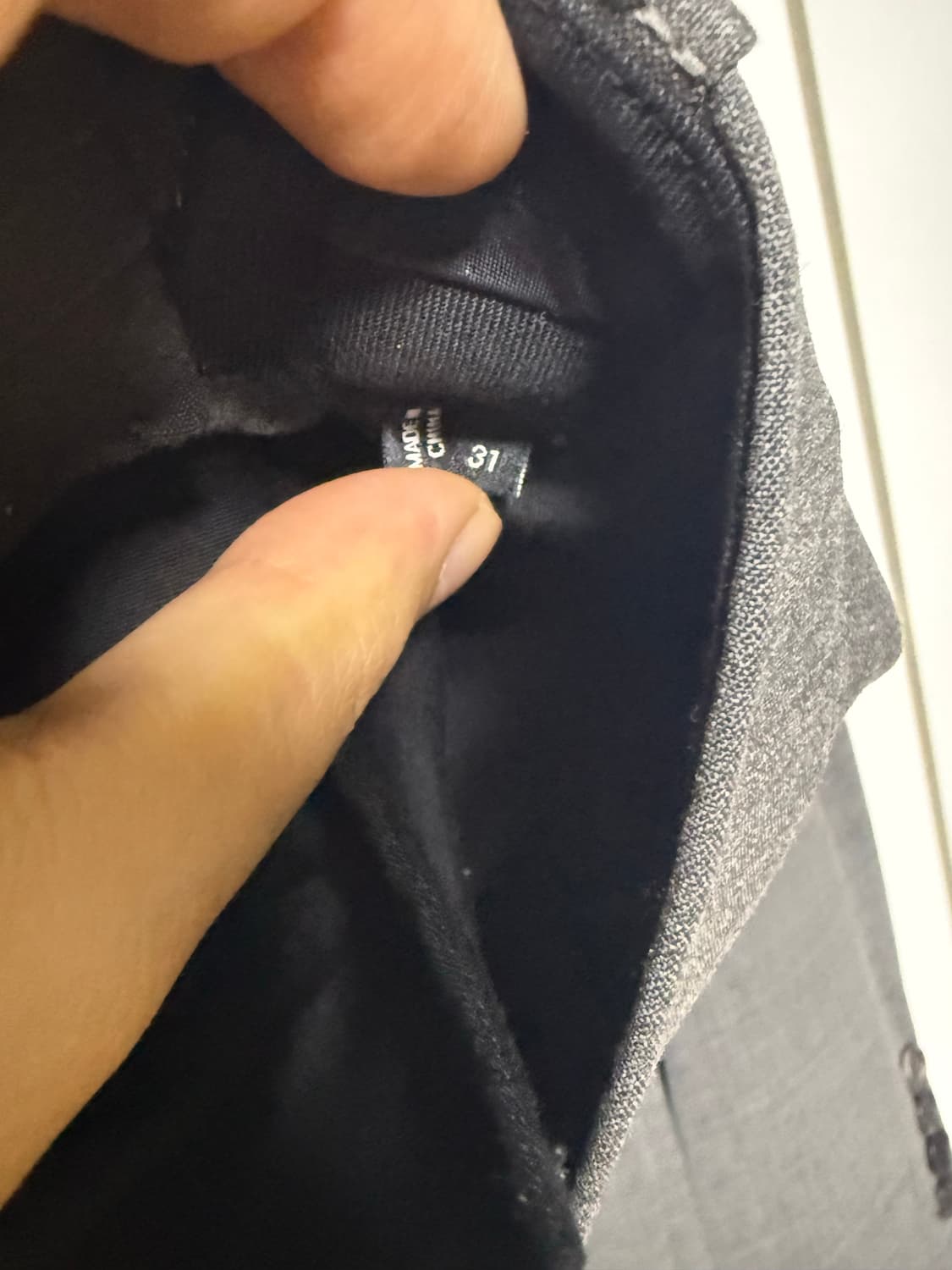 띠어리 뉴테일러 차콜 셋업 판매합니다 상품이미지2