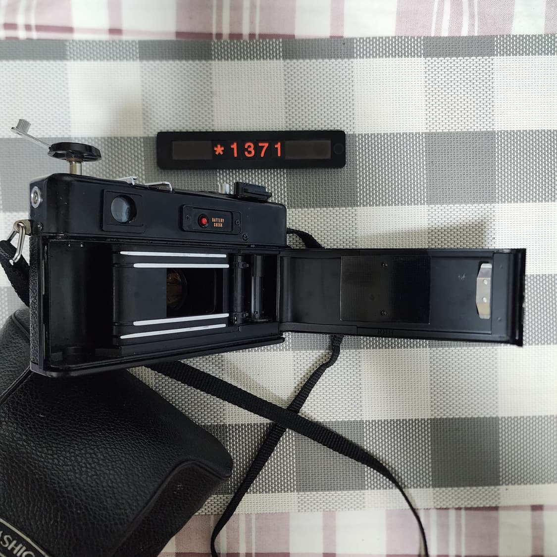 야시카 일렉트로 35 gtn 필름카메라 블랙바디 케이스포함 상품이미지5