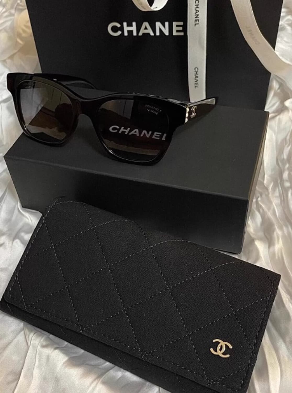 샤넬 진주 장식 편광 선글라스 블랙 정품 상품이미지2
