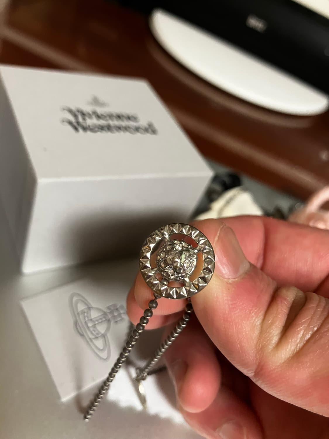 비비안웨스트우드 메이페어 스몰 오브 목걸이 (풀구성) 상품이미지3