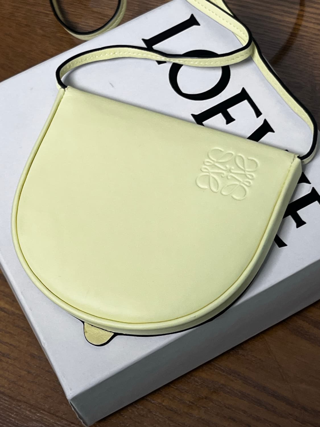 로에베 힐 파우치 힐백 스몰 크로스백 상품이미지1