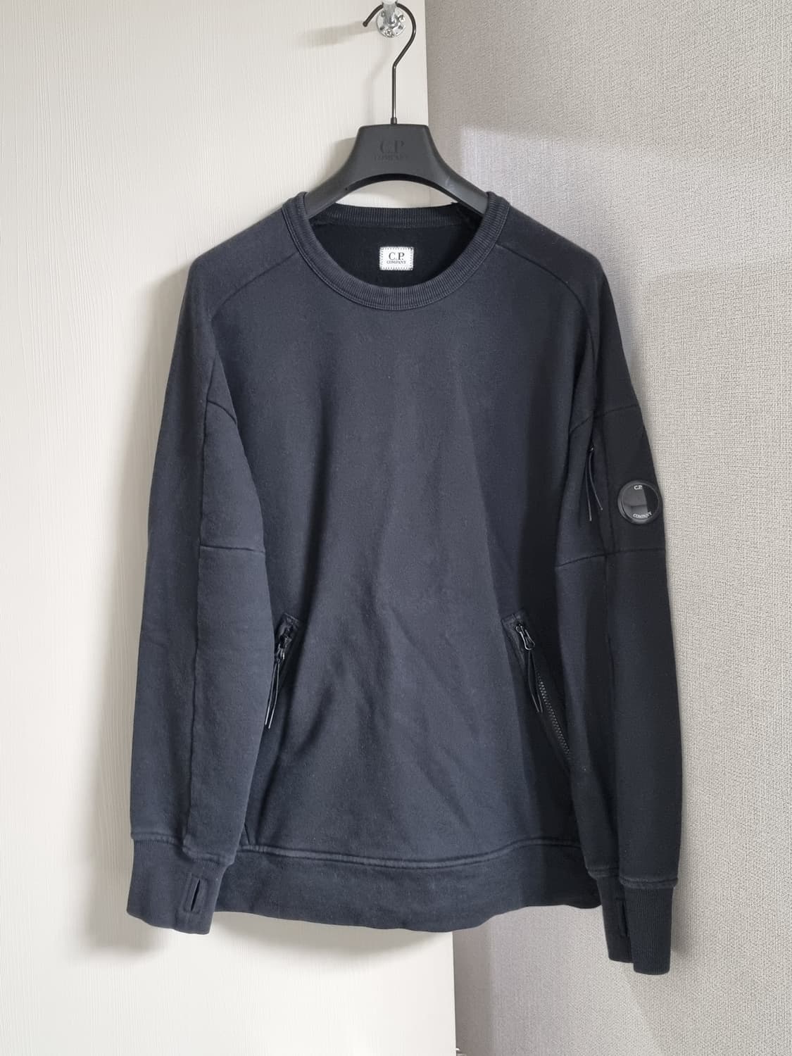 cp컴퍼니 지퍼디테일 맨투맨 상품이미지1