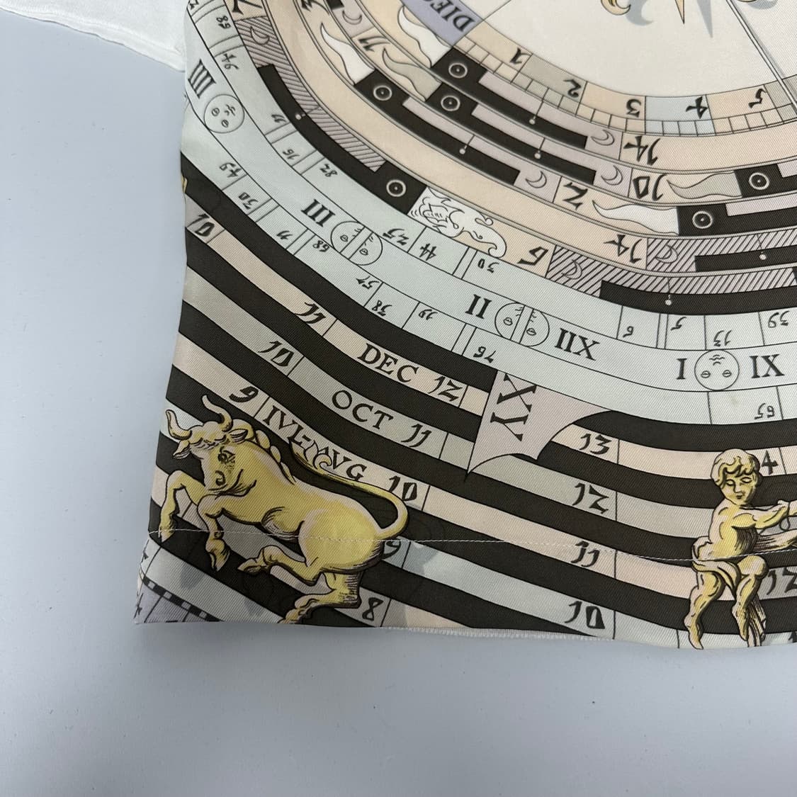 에르메스 ‘DIES ET HORE’ 실크 코튼 니트 탑 상품이미지4