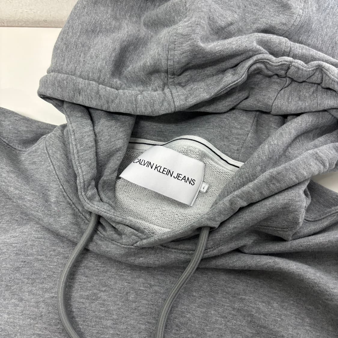 L CK 캘빈클라인 그레이 백로고 후드티 상품이미지3