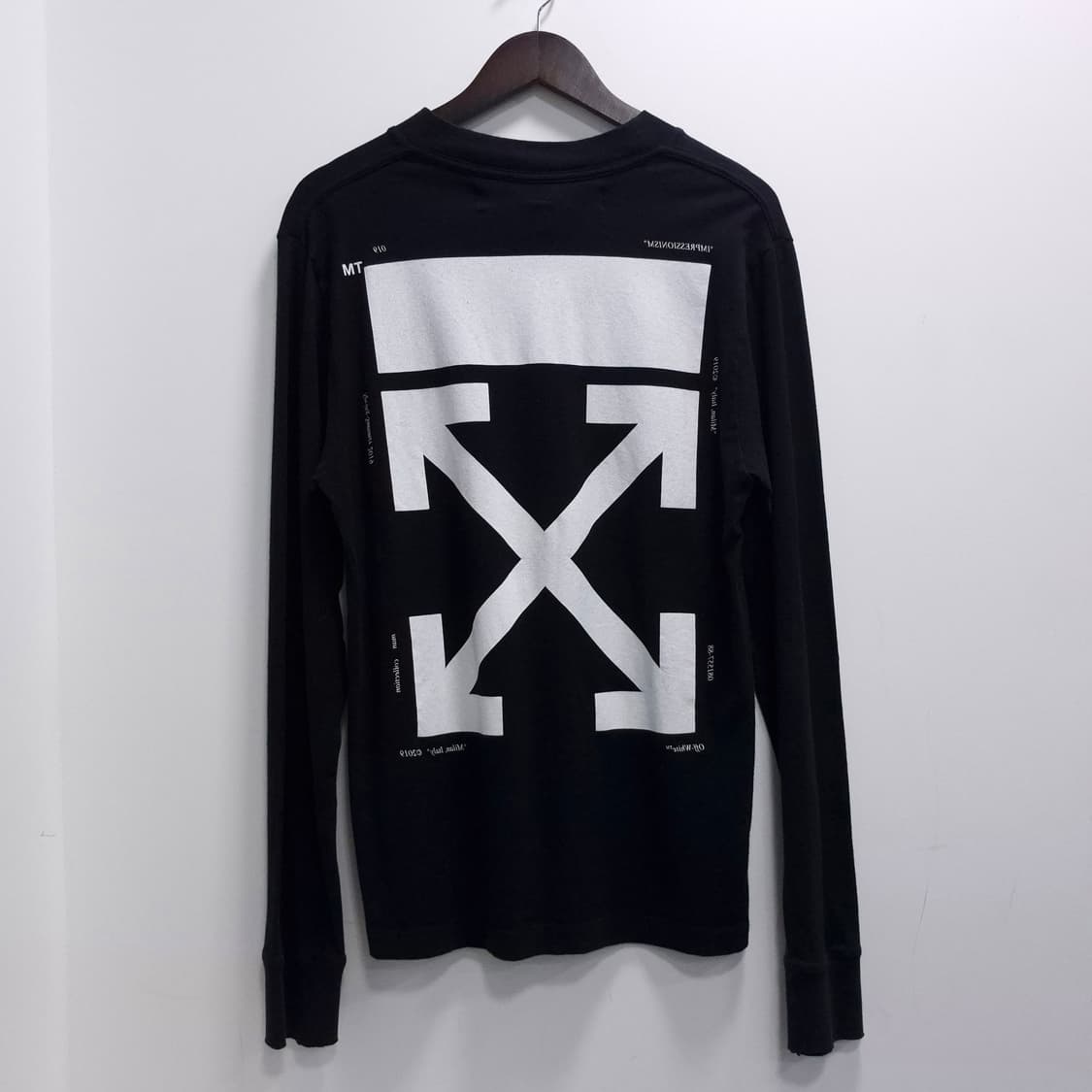 오프화이트 키스 슬림 롱 슬리브 M 상품이미지2