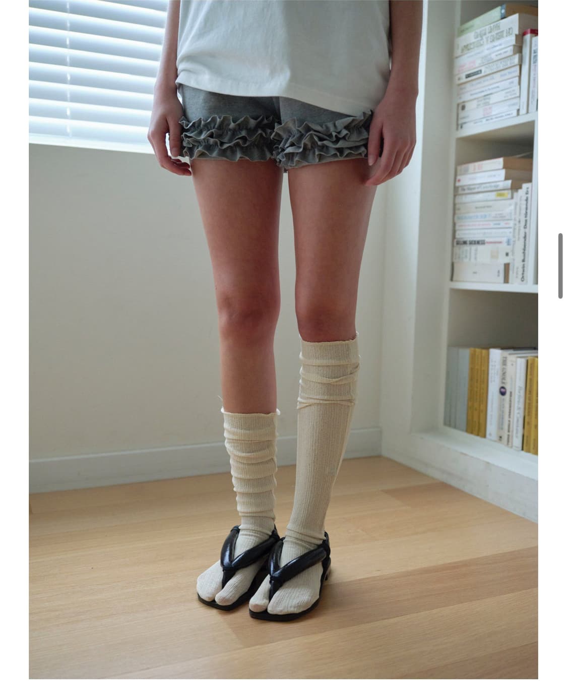 피피비 PPB 백 타이 러플 쇼츠 그레이 상품이미지1