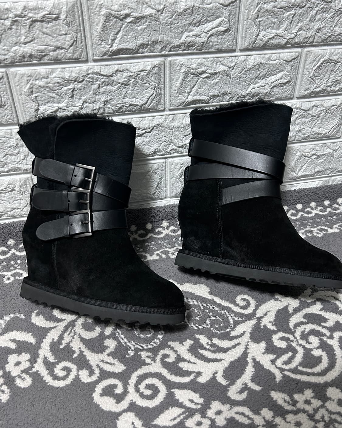 Ash 아쉬 히든 웨지 스웨이드 퍼 멀티 버클 부츠 상품이미지4