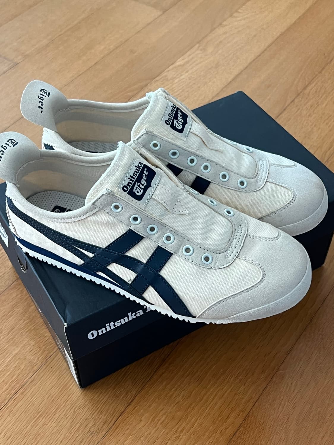 오니츠카 타이거 멕시코 66 슬립온 버치 미드나잇 상품이미지2