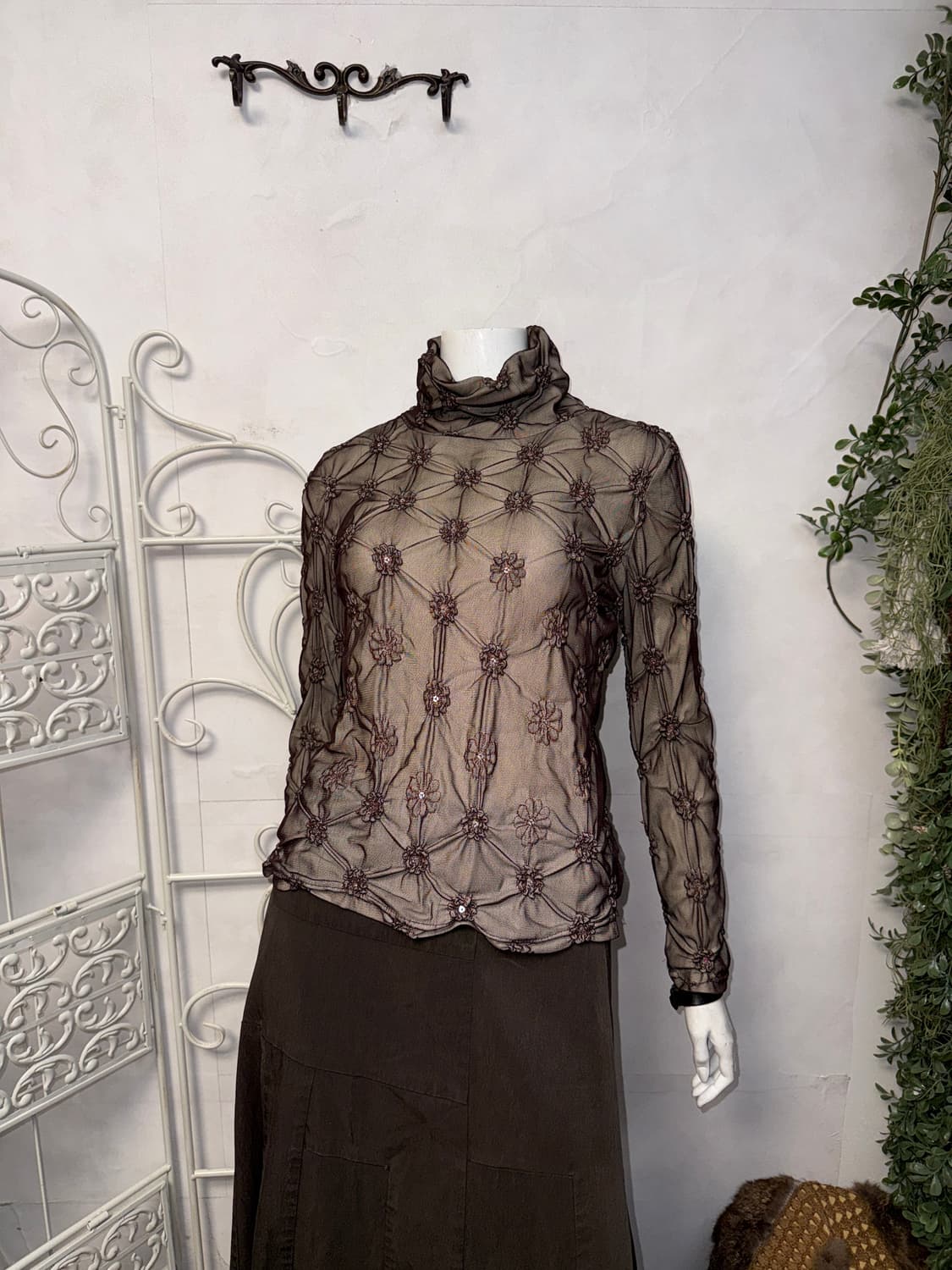 Brown shirring flower pleats mesh sleeve 상품이미지6