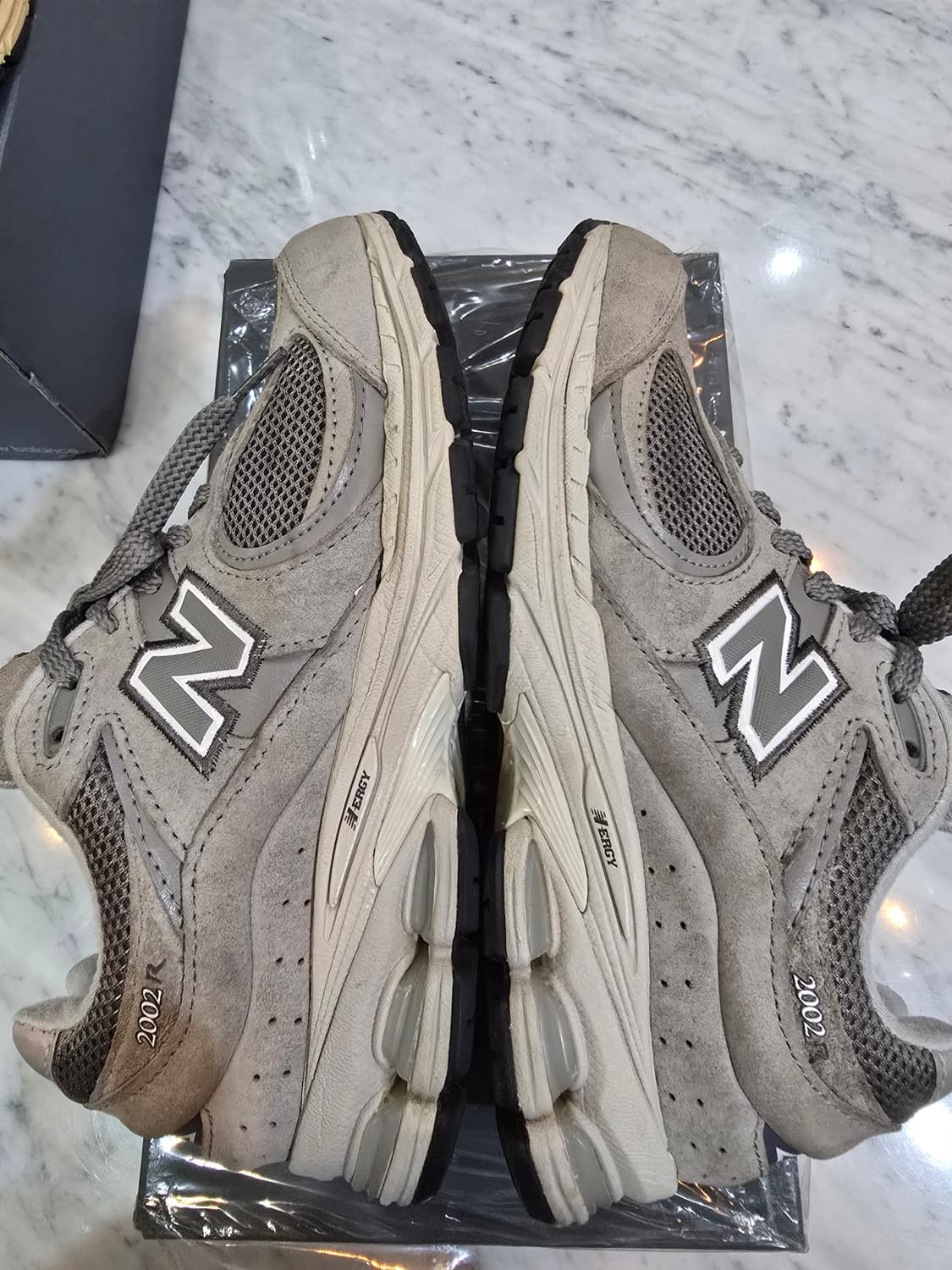 뉴발란스운동화 2002rc 230 판매합니다 상품이미지8