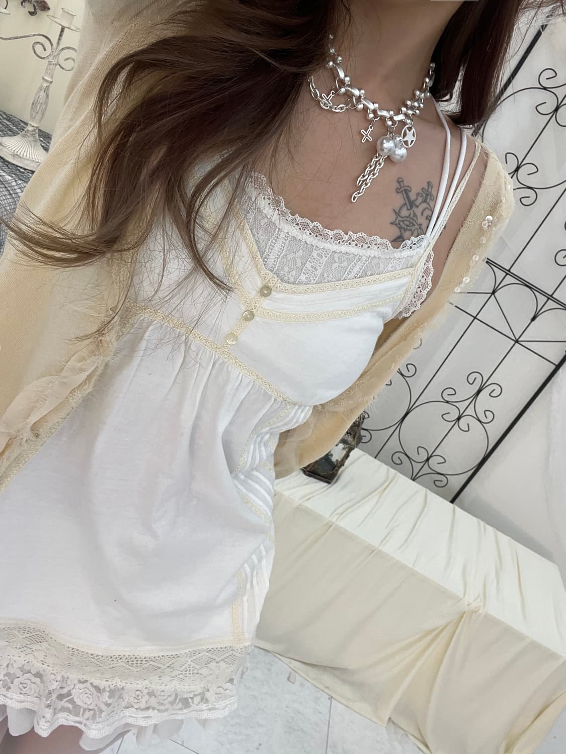 아베크롬비 아이보리 레이스 나시 상품이미지5