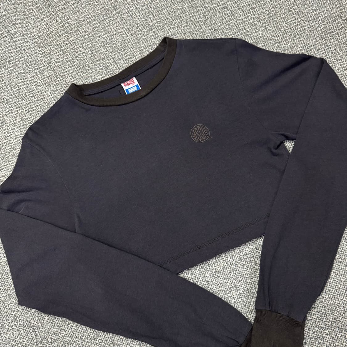 MSCHF 크롭 긴팔 티셔츠 상품이미지2