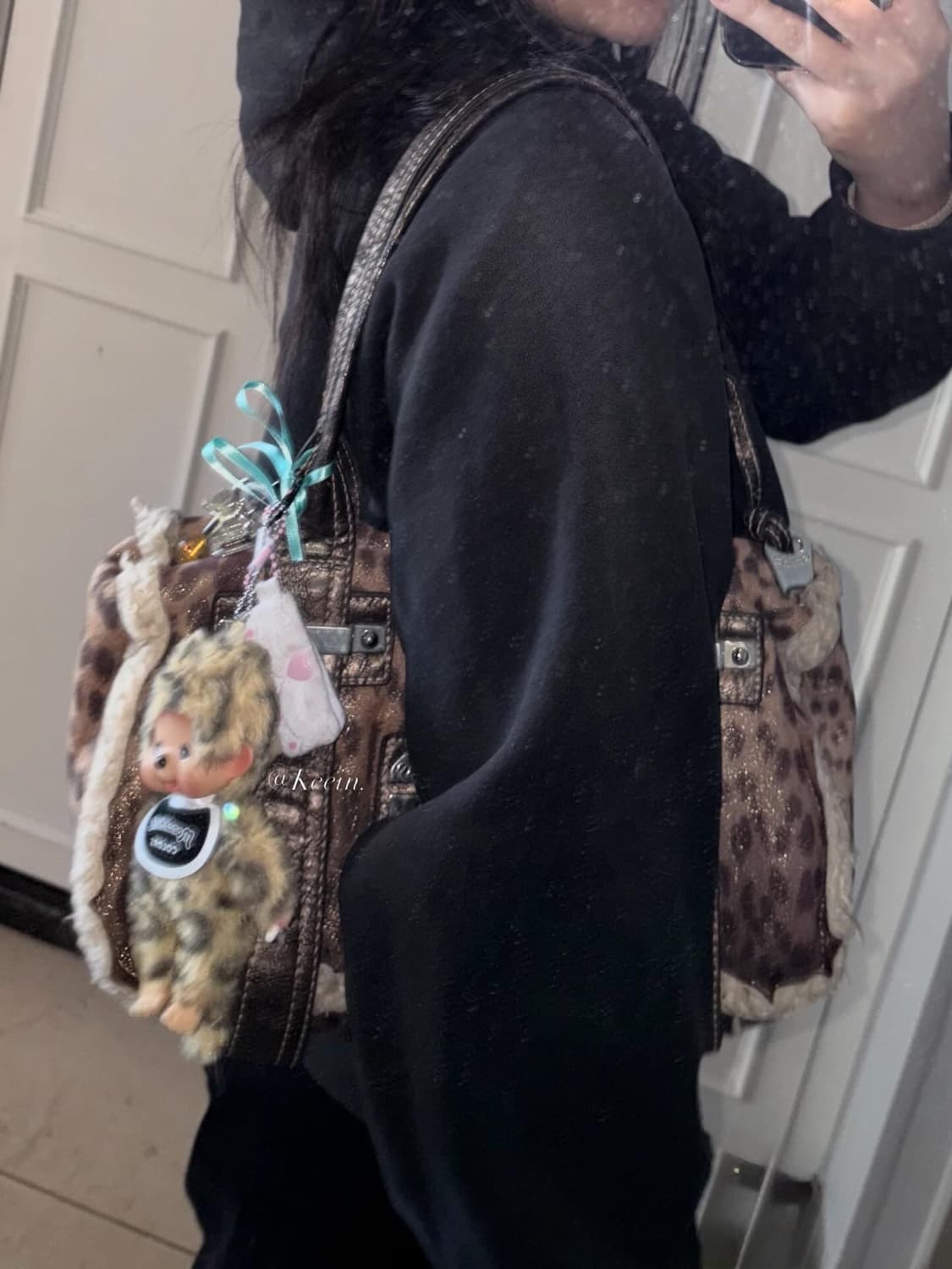 Guess leopard shoulder bag 상품이미지5