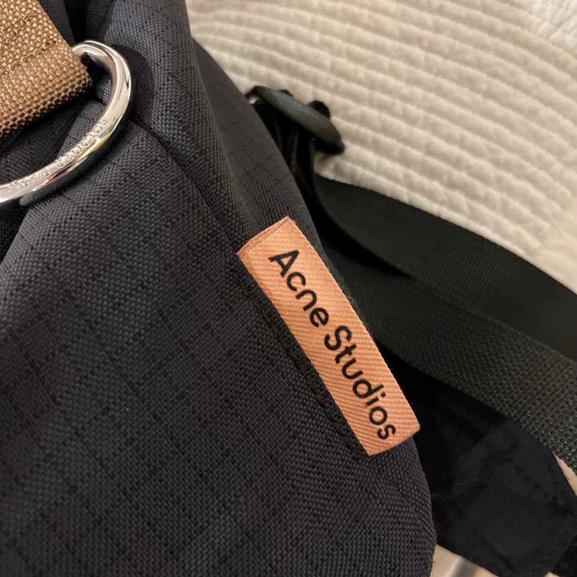 아크네 스튜디오 립스탑 백팩 상품이미지2