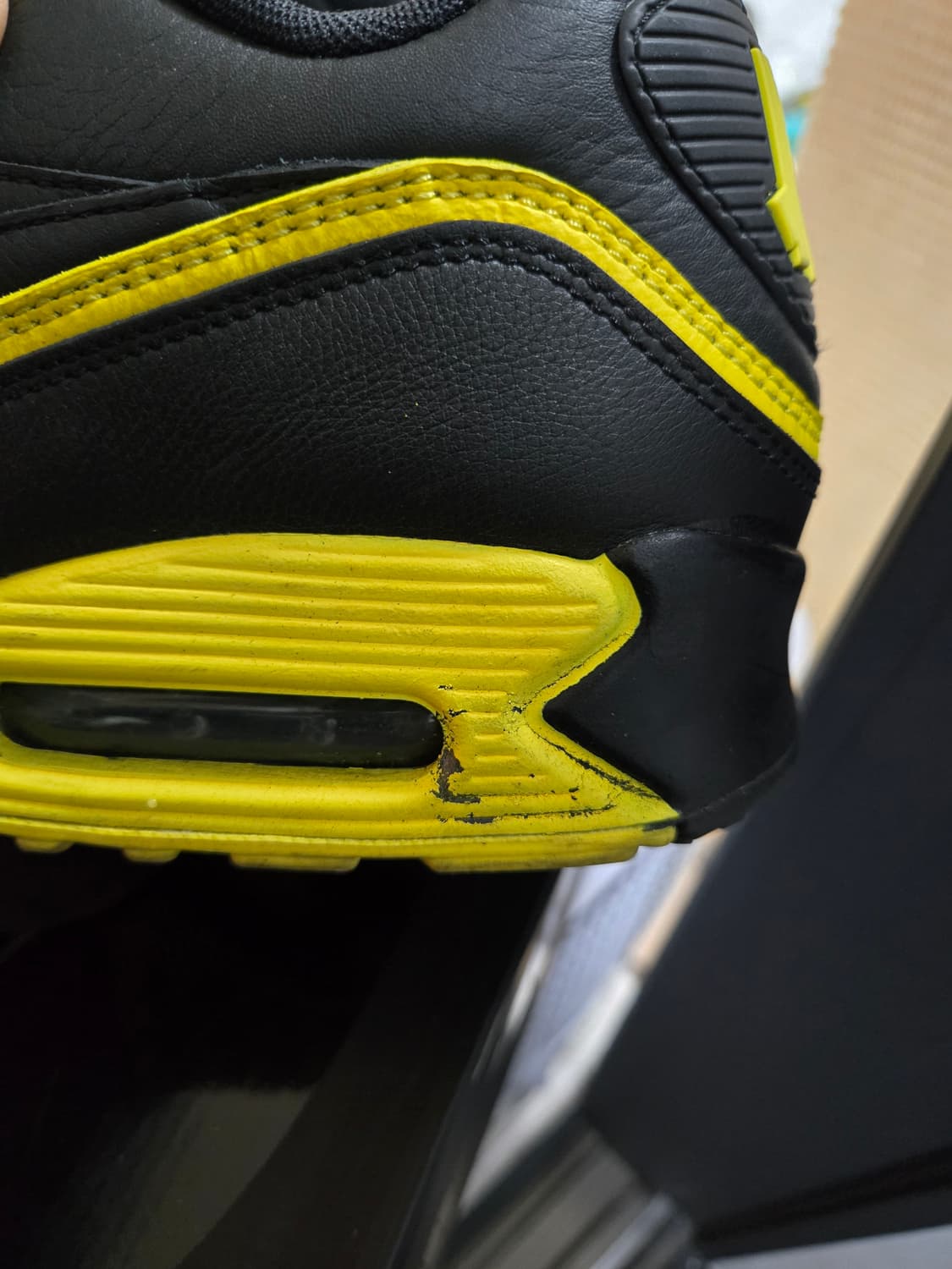 나이키 언디핏 맥스90 275 상품이미지4