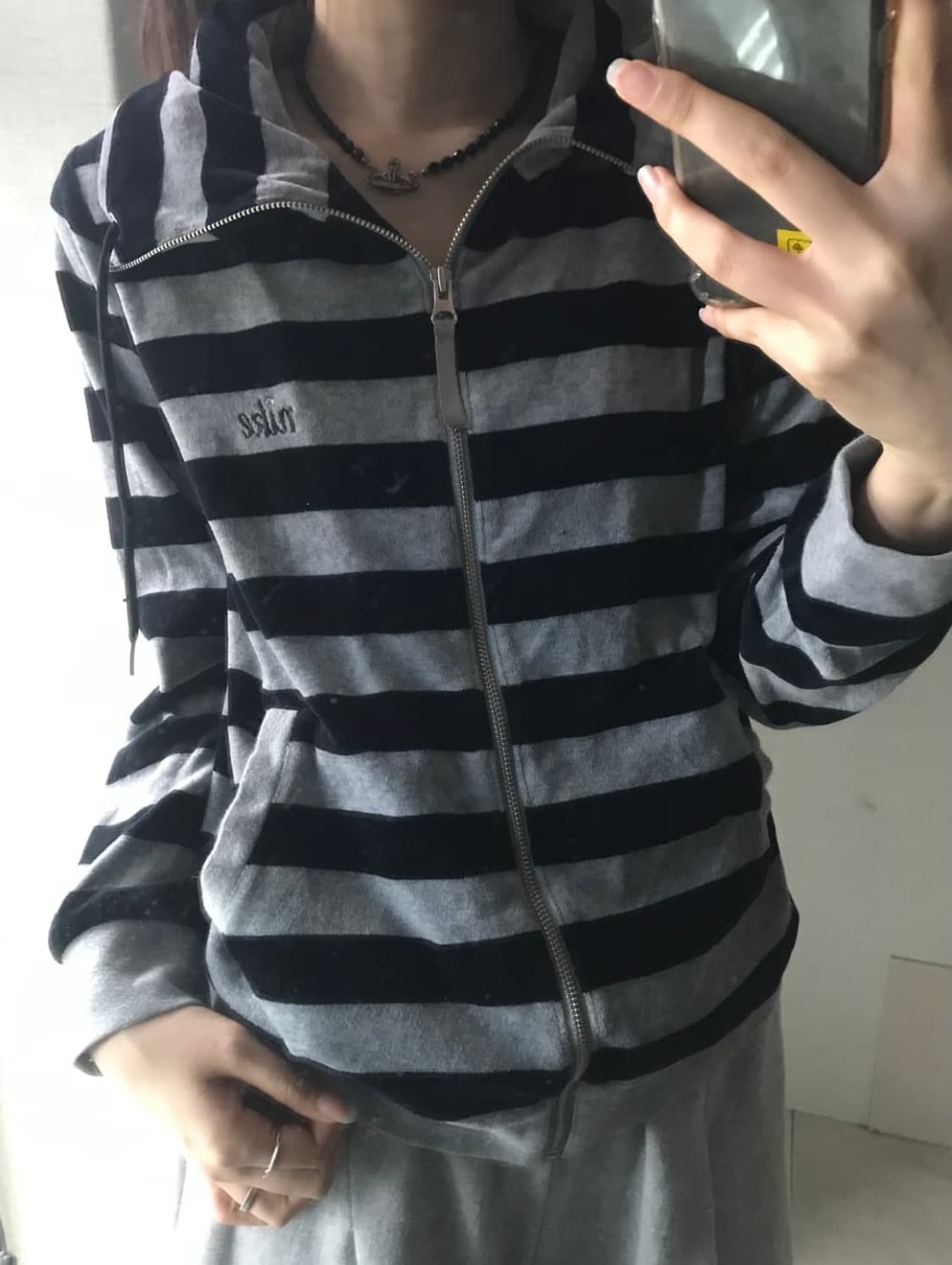 나이키 하이넥 스트라이프 벨벳 집업 상품이미지2