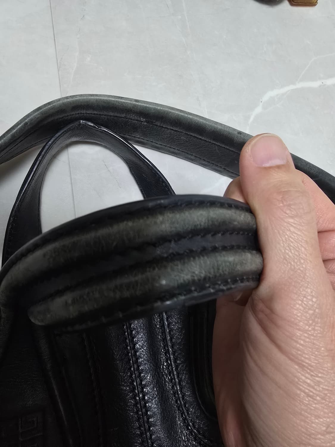 지방시 나이팅게일 토드백 정품 상품이미지3