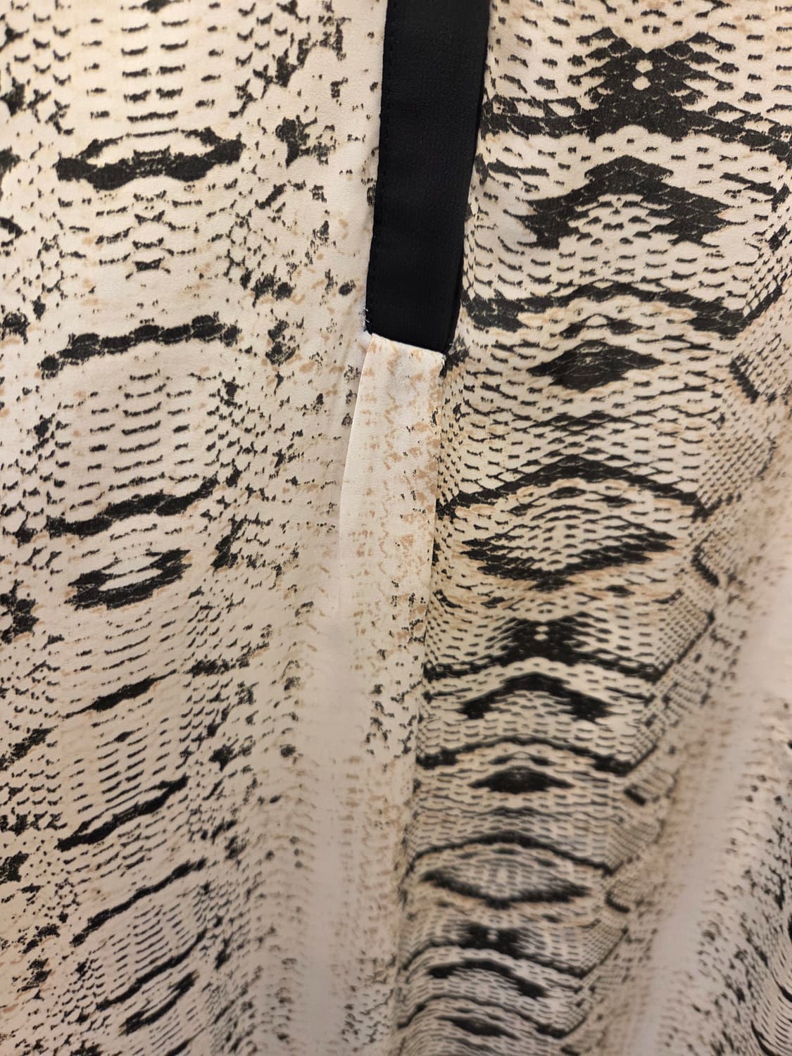 자라 파이톤 프린트 블라우스 상품이미지6