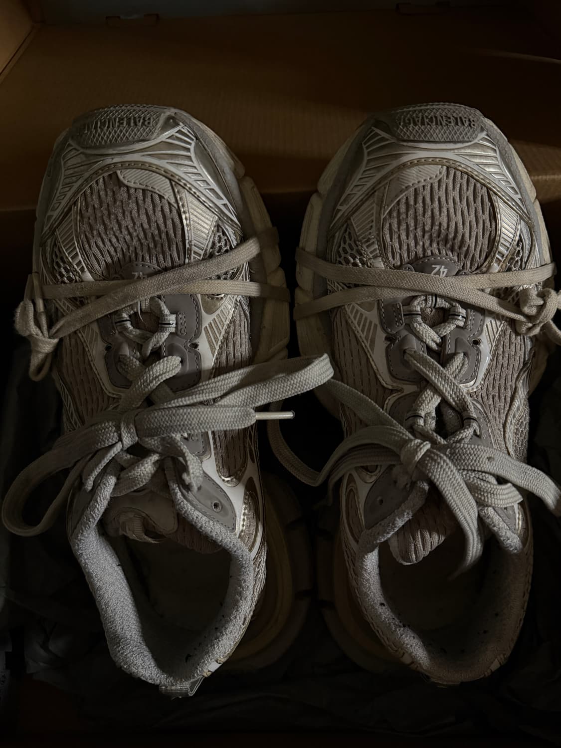 발렌시아가 3XL 에그쉘 42 상품이미지1