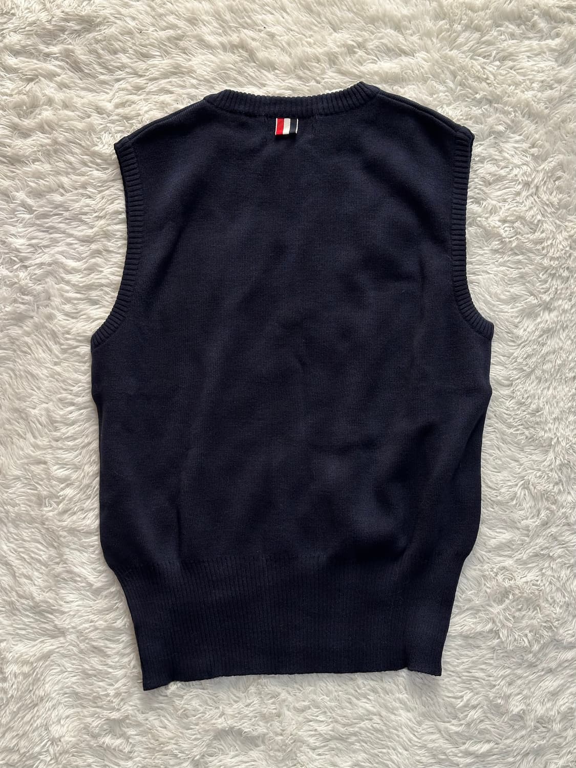 톰브라운 네이비 니트 조끼 2사이즈 상품이미지3