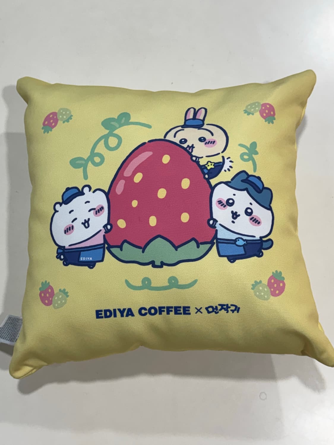 치이카와 먼작귀 우사기 이디야 콜라보 쿠션 상품이미지3