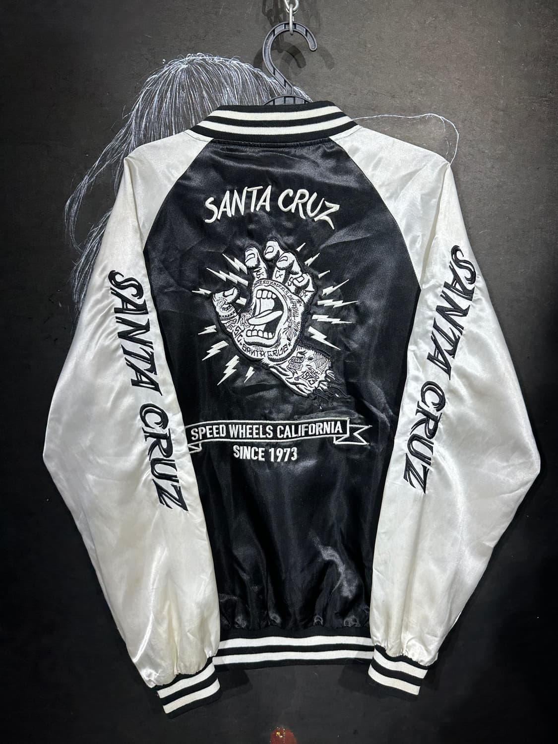 산타크루즈 y2k 손 자수 블랙 스카잔 L  상품이미지8