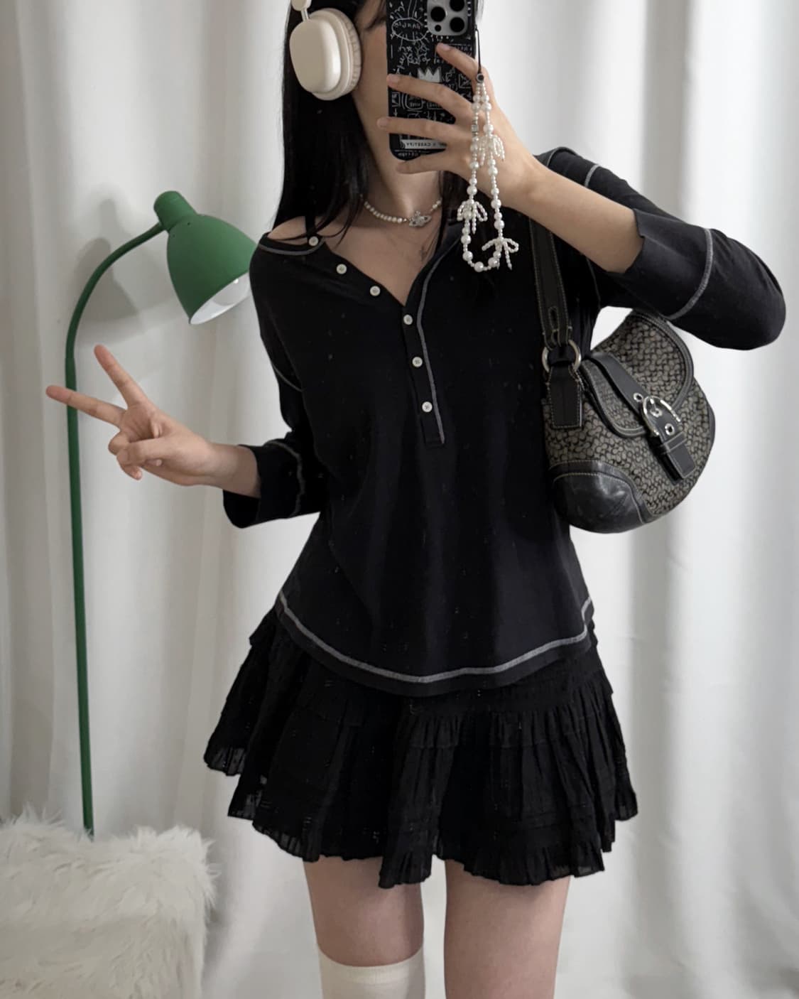 블랙 루즈핏 버튼 티셔츠 상품이미지2