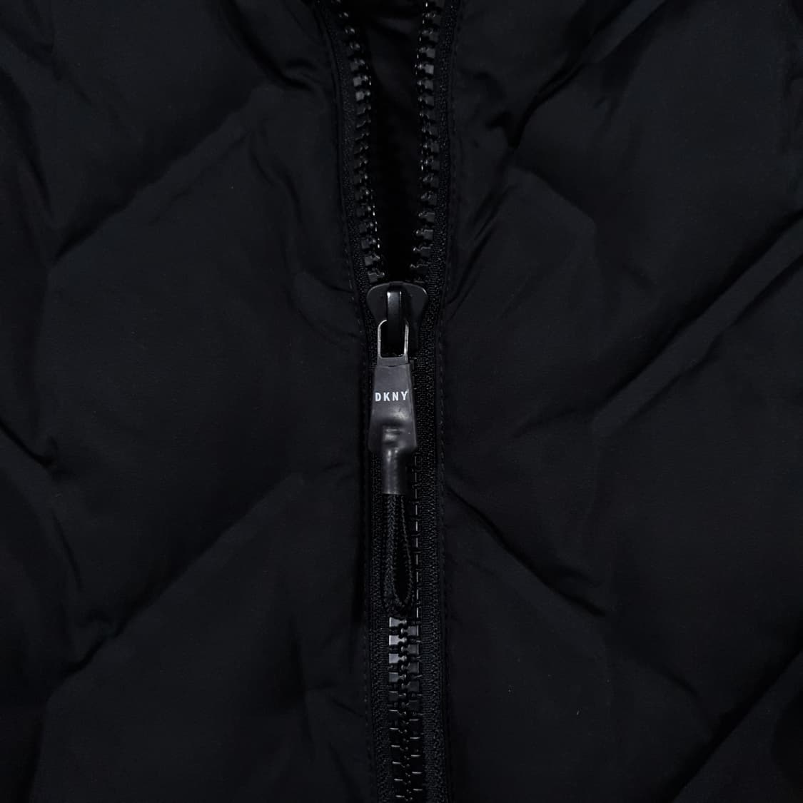 실측 XL) DKNY 울트라로프트 퀼팅 패딩 점퍼 블랙 상품이미지5