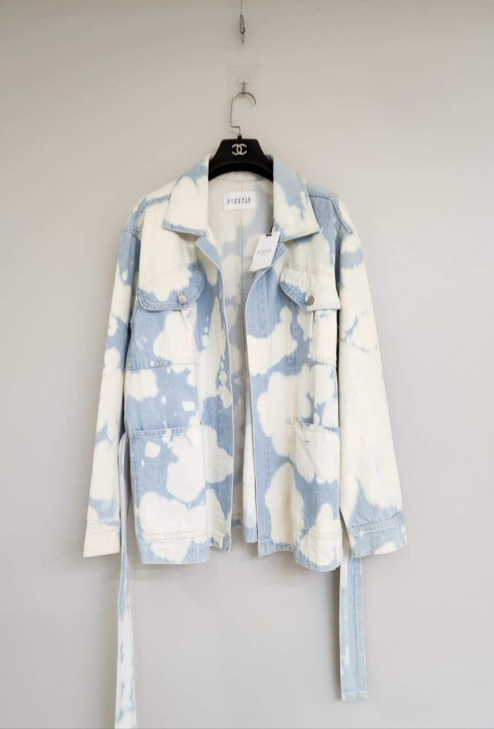 (새상품)끌로디피에로 오픈형 벨티드 워싱 데님자켓 66사이즈 상품이미지4