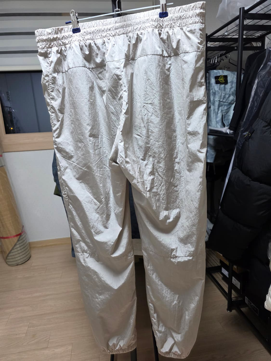 cp컴퍼니 나일론메탈 조거팬츠 상품이미지2