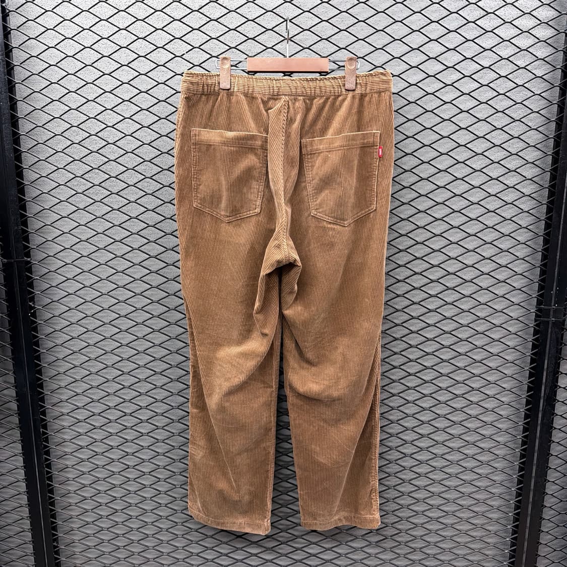 에드윈 코듀로이 이지 팬츠 밴딩 스트링 레드탭 디테일 브라운 상품이미지3