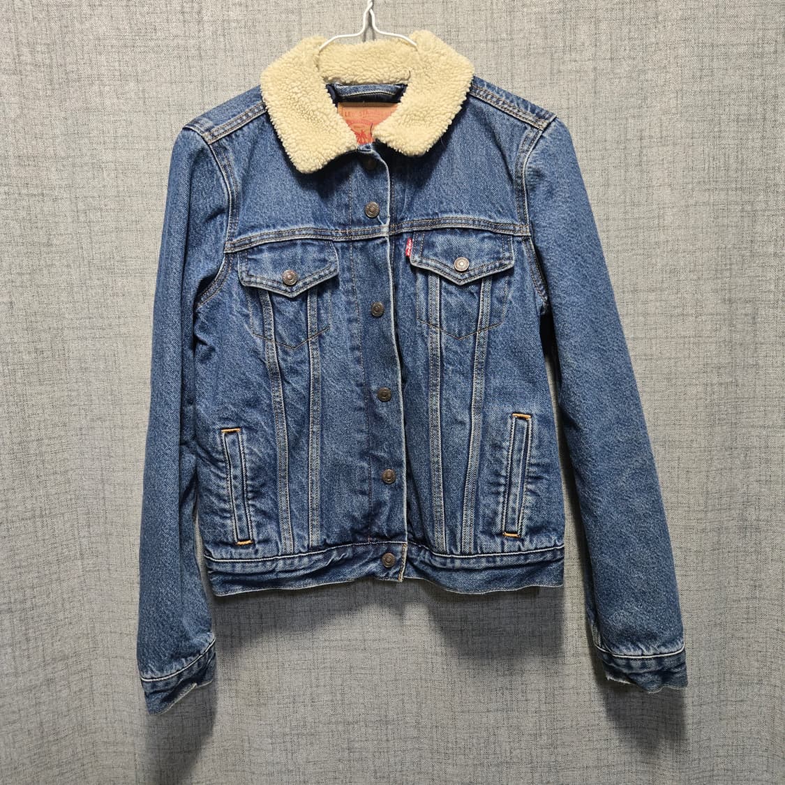 리바이스 여성 쉐르파 데님 트러커 자켓  상품이미지1