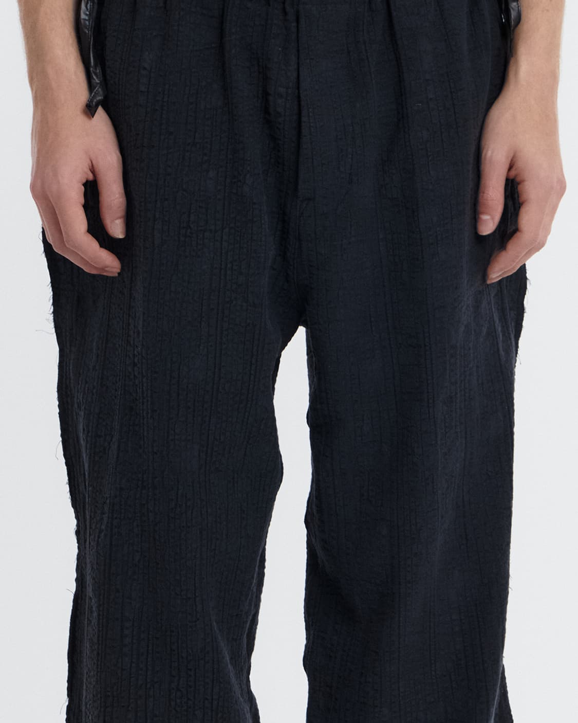 [새상품/M] 언어펙티드 23ss raw edge cut pants 상품이미지3