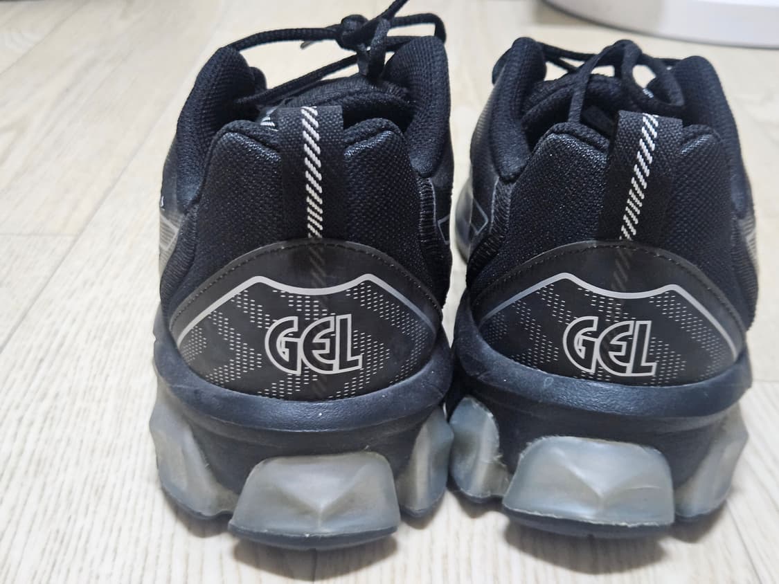 아식스 젤 퀸텀 90 IV 블랙 상품이미지4